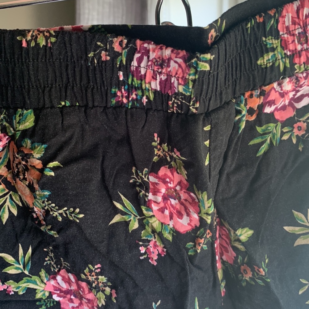 Patterned shorts - Picture 3 of 3